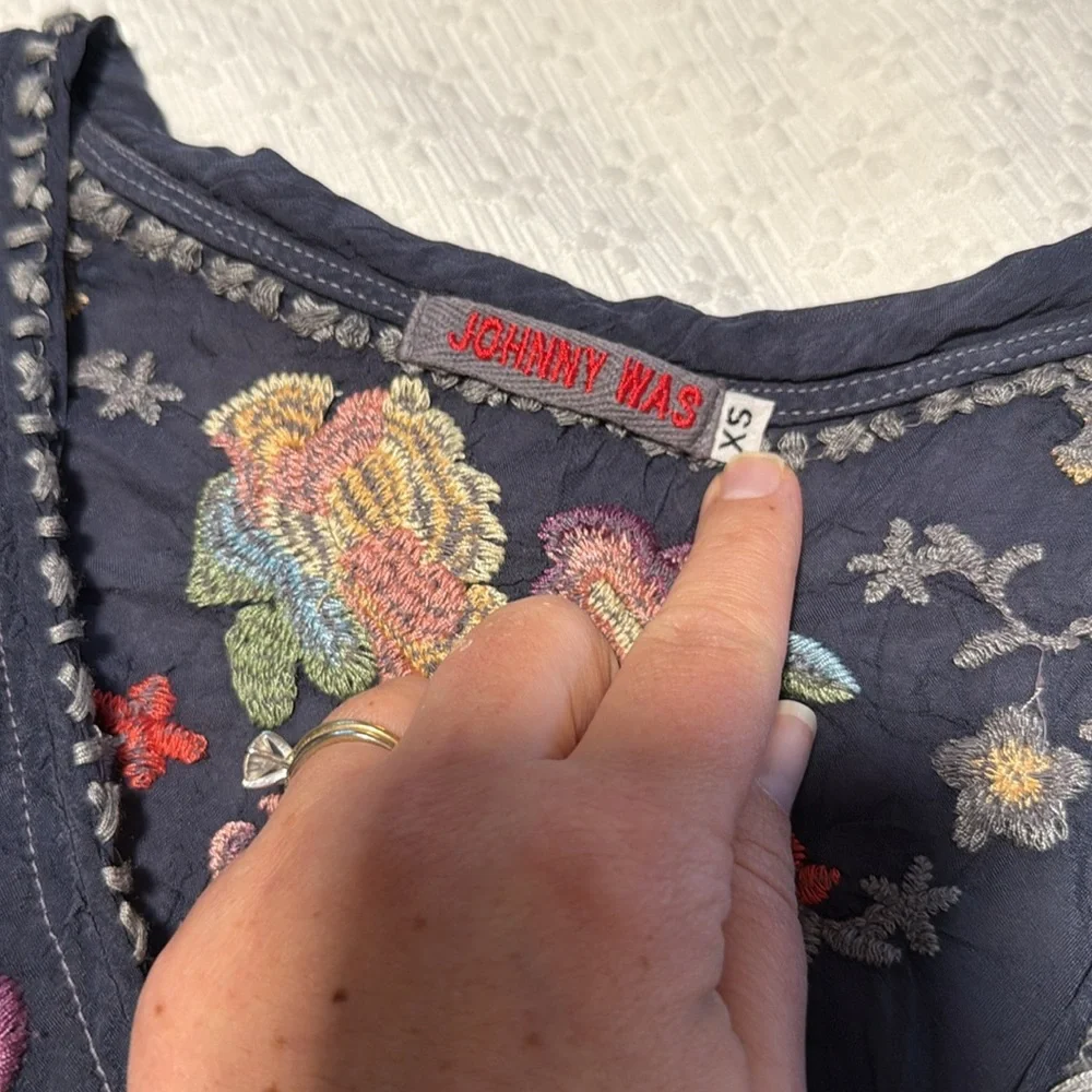 Johnny Was Embroidered Tunic xs silky - Picture 3 of 6